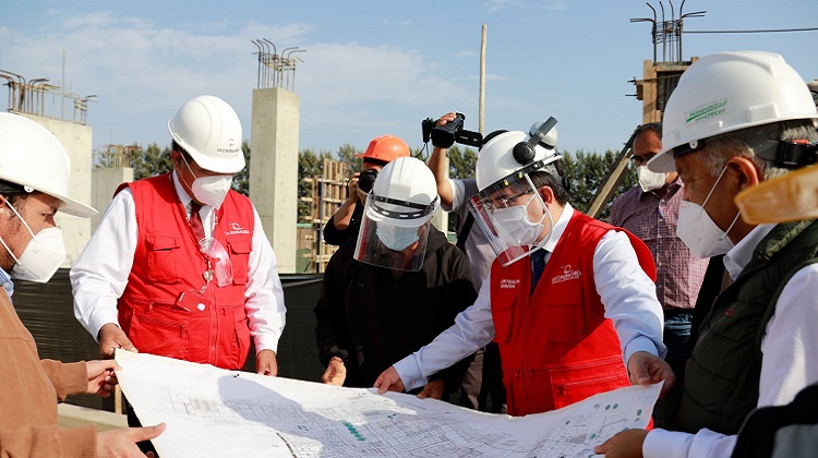 Contraloría exhorta a culminar construcción de hospital en Cañete tras siete años en obras