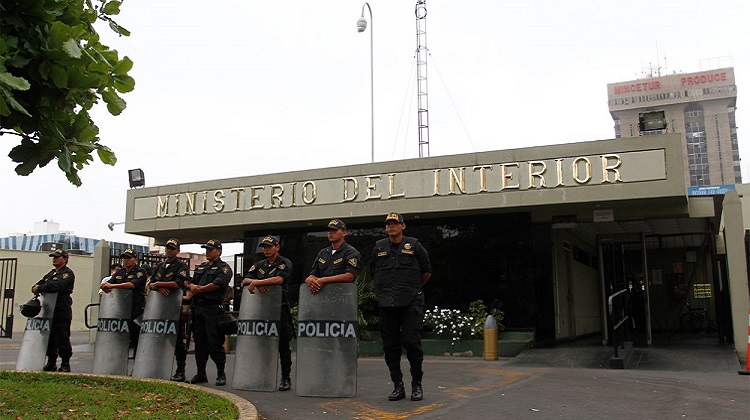 Denuncian que Mininter habría realizado compras irregulares por medio millón de soles