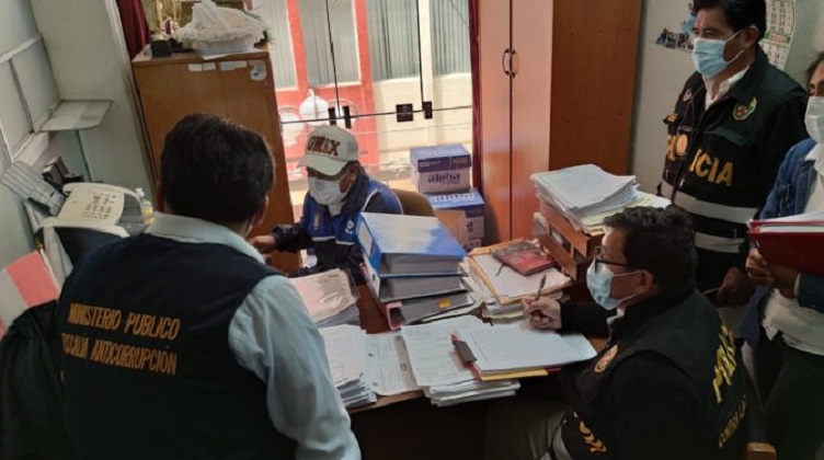 Puno: Ganan licitación sin cumplir requisitos