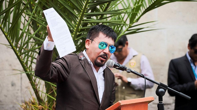 Piden investigar al gobernador de Arequipa, Cáceres Llica, por presunta colusión en caso Majes