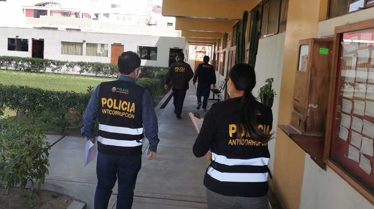 Fiscalía y Policía Anticorrupción intervienen oficinas de la Ugel Arequipa Norte