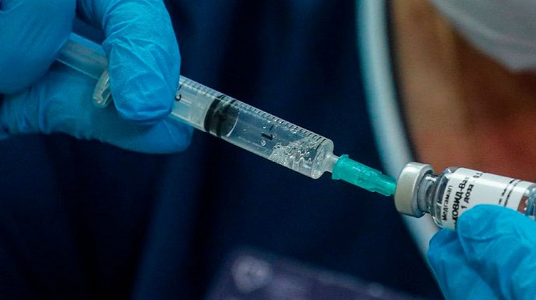 Contraloría expresa preocupación por demora en compra de vacunas contra la COVID-19