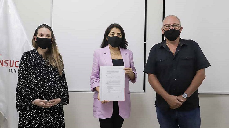 ARCC firma contrato para iniciar reconstrucción de 15 instituciones educativas en Piura
