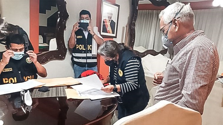 Detienen a gobernador de Lambayeque por presuntamente integrar organización criminal