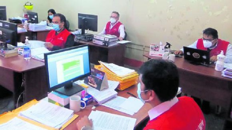 Nuevo Chimbote: Riesgos en obra de colegio de Las Delicias
