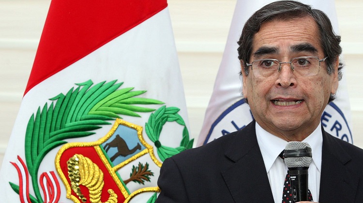 Comisión investigadora de las vacunas será presidida por ex ministro Fernando Carbone