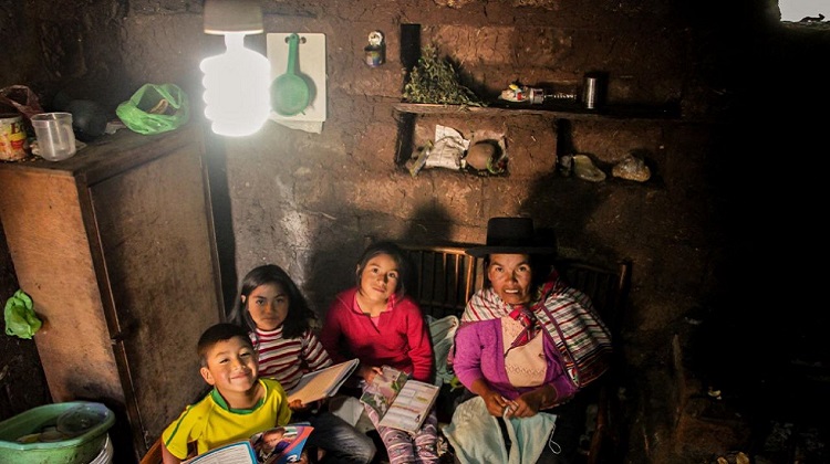 Convocan a licitación proyecto de electrificación rural para siete localidades en Puno