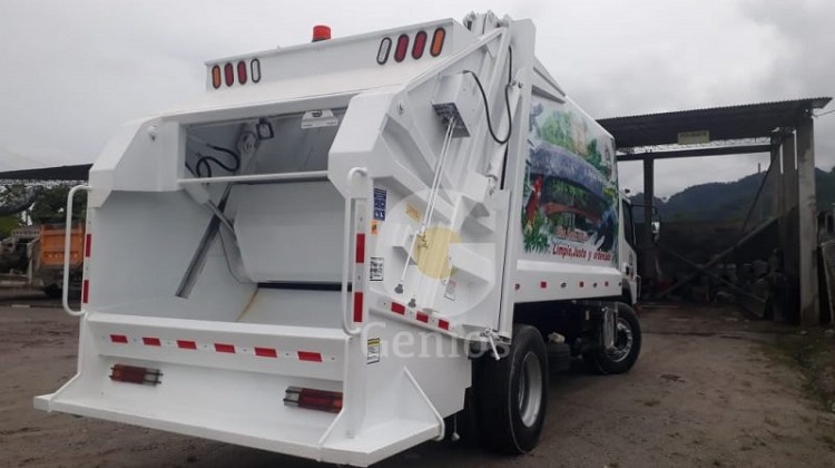 San Martín: Habrían comprado compactador usado