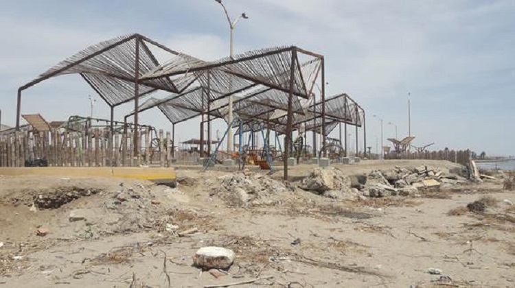 Ica: borde costero de Pisco desaparece lentamente por las fuertes olas