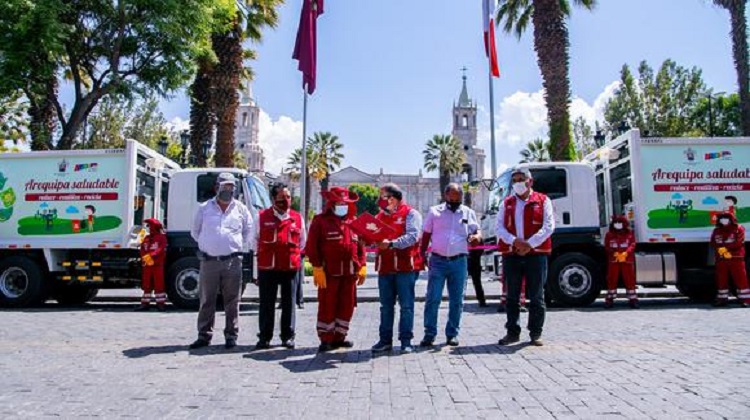 Arequipa: Compactadoras nuevas sin operar desde febrero