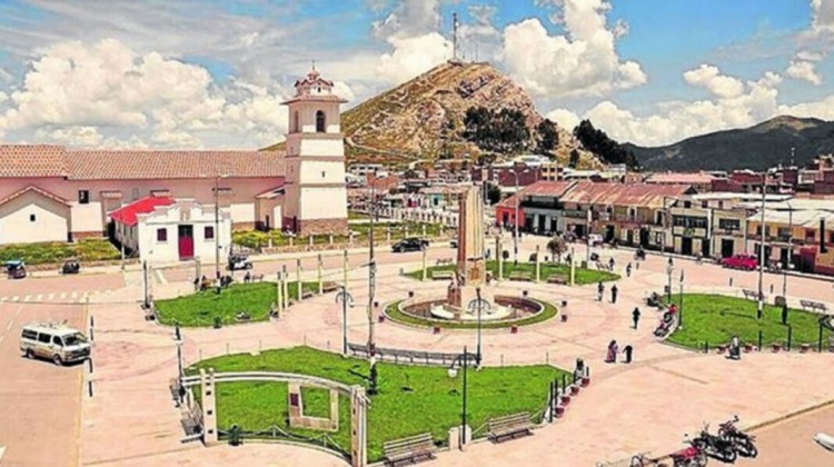 Azángaro: alertan presuntas sobrevaloraciones en obra de plaza de Armas