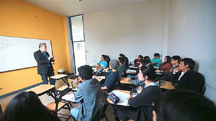 Dictan nuevo criterio interpretativo sobre el ejercicio de la docencia