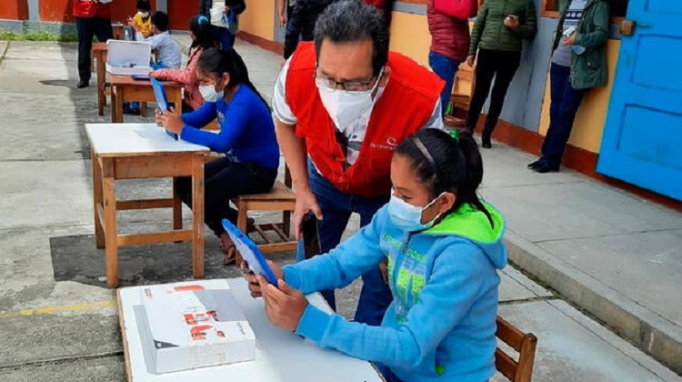 Tacna: Contraloría alertó que tablets entregadas por Minedu no cuentan con internet