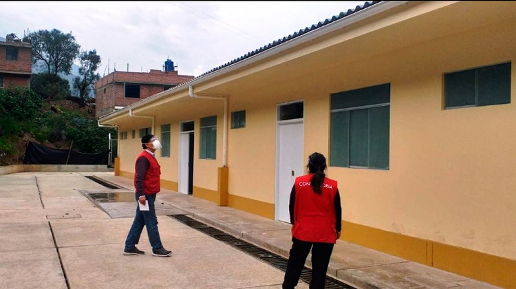 Advierten retraso en construcción de área COVID-19 en hospital de Caraz