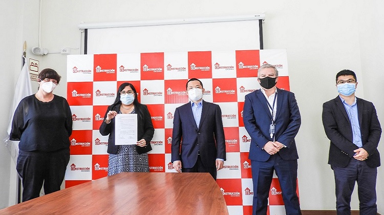 ARCC firma contrato para el segundo paquete de intervenciones del sector Educación para Piura