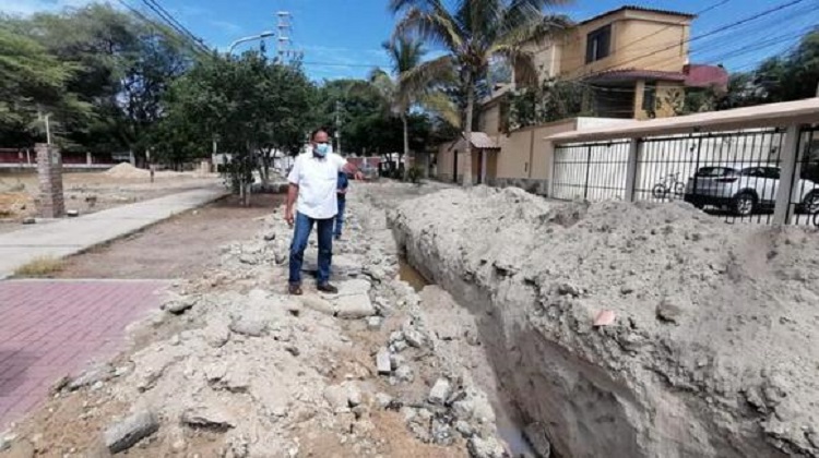 Contraloría observa obra de Los Cocos del Chipe