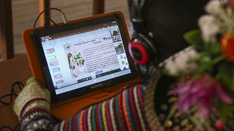 Tablets sin internet llegaron para estudiantes de 50 colegios de Cusco