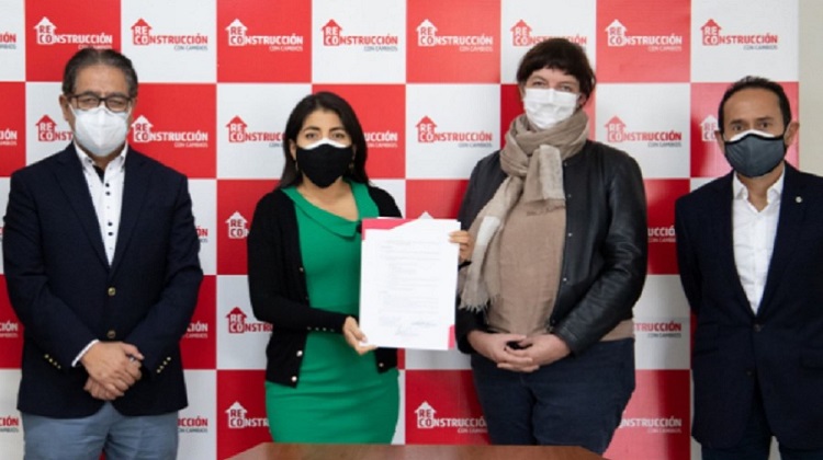 La Libertad: ARCC firma contrato para ejecutar soluciones integrales en quebrada El León