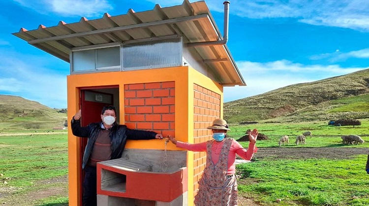 Puno: entregan dos obras por saneamiento en Lampa y Azángaro