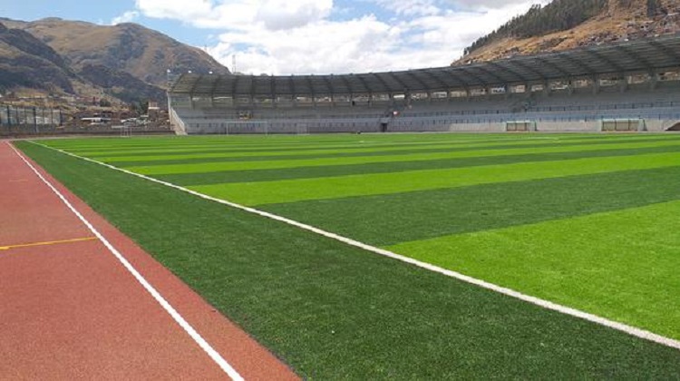 Elefantes blancos, consejero denuncia que cerca de 40 obras no son liquidadas a tiempo por el Gobierno Regional de Huancavelica