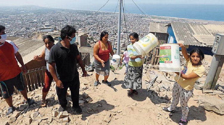 Pobladores se quedan sin agua en Villa María del Triunfo y Villa El Salvador
