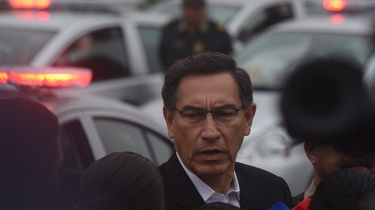 Se aprueba informe que propone inhabilitar por cinco años a Martín Vizcarra