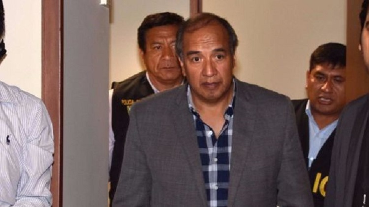Exgobernador de Cusco Jorge Acurio se entregó a la justicia para cumplir pena de 4 años de cárcel