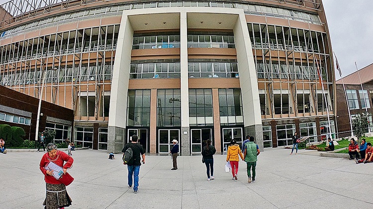Lambayeque: denuncian a exdirectores del HRL por entrega irregular de vales de alimentos