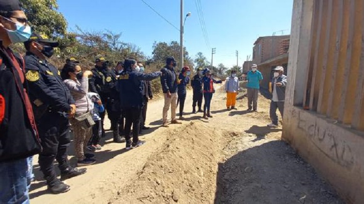 Vecinos denuncian obras por más de 4 millones con deficiencias en el distrito de La Tinguiña