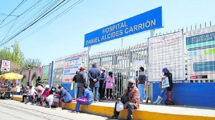 Hospital Carrión de Huancayo compró colchones de empresa que le pertenece a alcalde distrital