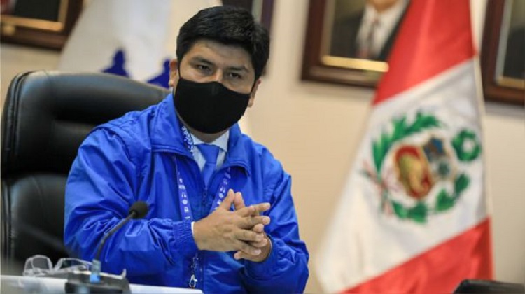 Presidente de EsSalud advierte presuntas irregularidades en compras de la gestión anterior durante la pandemia