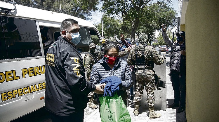 Arequipa: consejera Jeimi Flores implicada en contrataciones por más de S/ 12 millones