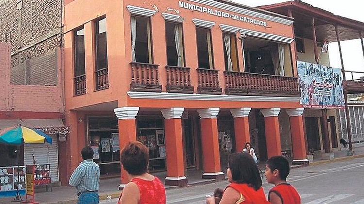 Piura: empresario acusa a alcalde de Catacaos de no beneficiarlo con obras públicas tras realizar aporte económico