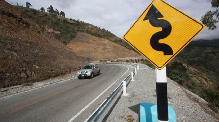 Carretera Central: Contraloría alerta incumplimiento en ejecución de obras en 57 puntos críticos