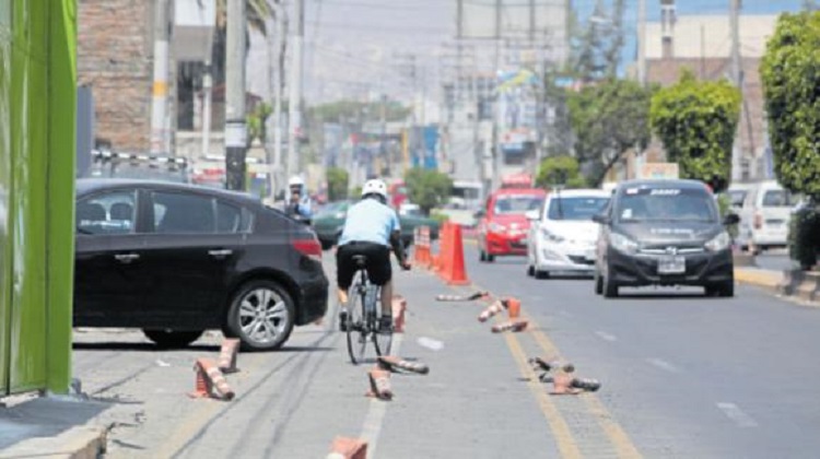 Contraloría cuestiona a dos empresas que instalaron ciclovías