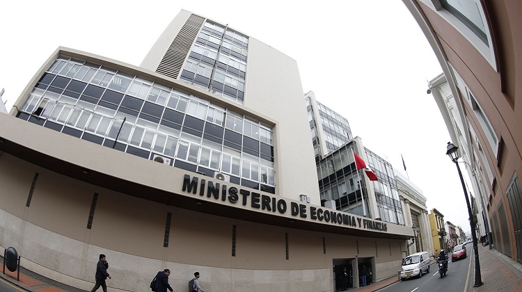 MEF autoriza transferencia de S/ 111.5 millones para emergencia por covid-19