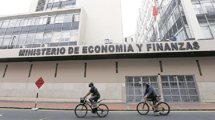 MEF fija en S/ 8.281 millones nueva meta de ejecución para gobiernos regionales