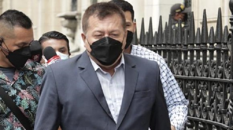 Contraloría denuncia hostilización y amenazas del gerente general de Petro-Perú, Hugo Chávez