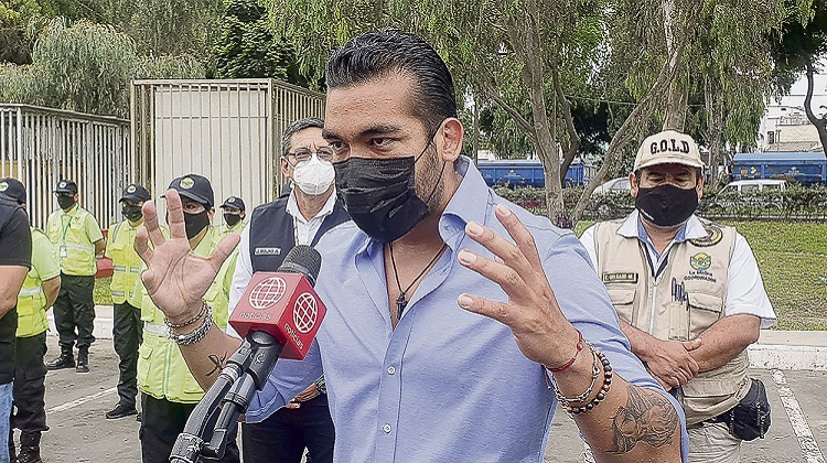 Contraloría halla irregularidades en contrataciones dentro de la gestión de Paz de la Barra