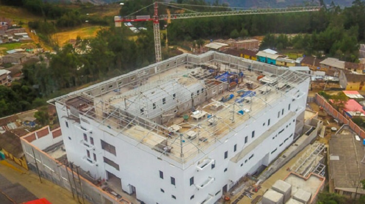 Consorcio impide ejecutar cartas fianzas por S/ 100 millones para retomar construcción de hospitales estratégicos