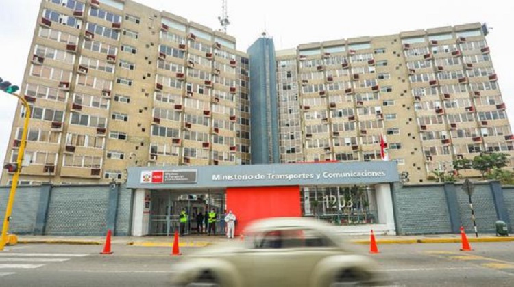 Cuestionada exfuncionaria de Provías negó que haya tenido participación en la licitación del Puente Tarata