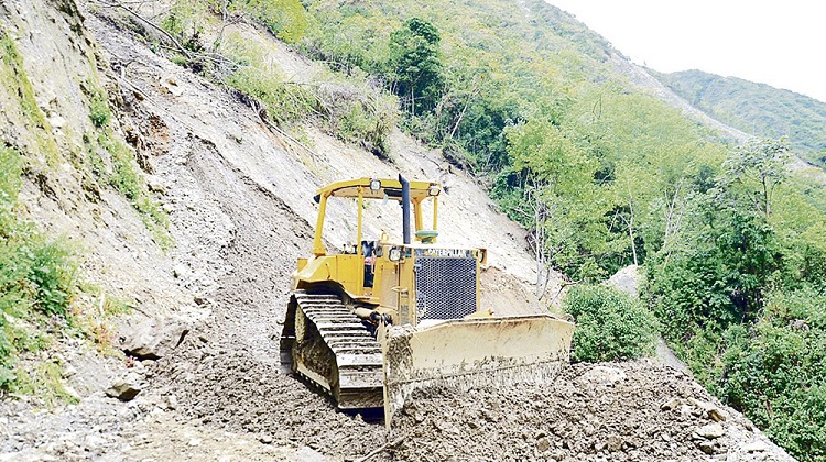 Cusco: empresas que ofertaban mayores costos ganaron obras en La Convención