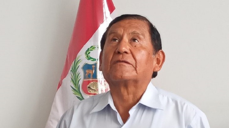 Gobernador de Moquegua, Zenón Cuevas, habría dirigido contratos a empresas de su ex jefe de campaña
