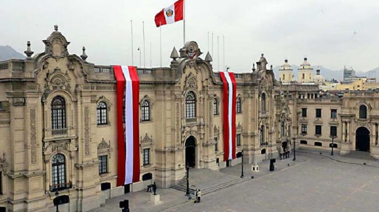 Joven tuvo reunión con hermana de la primera dama en Palacio e integra consorcio que ganó licitación