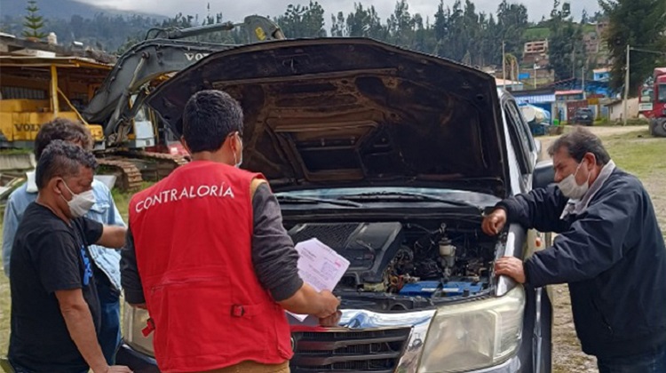 Áncash: camionetas que el gobierno regional mandó reparar siguen con averías