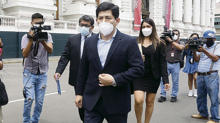 Empresario Zamir Villaverde fue condenado por defraudar al Estado