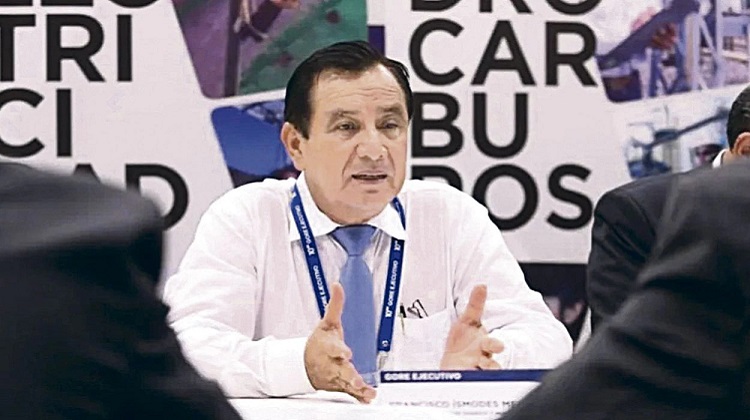 Exgobernador regional es acusado de recibir “diezmos”, pero su defensa niega imputación