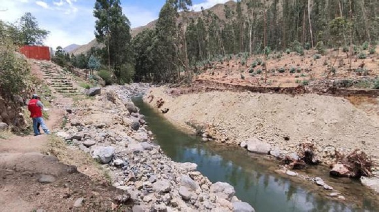 Huancavelica: Paralización de obra de defensa ribereña del río Sicra