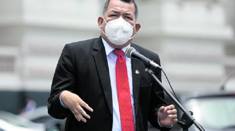 Congresista visitó el MTC antes del inicio de obra en su región