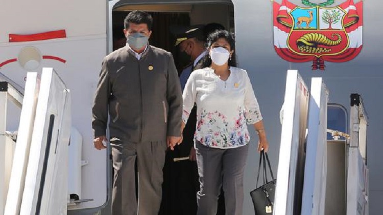 Cuñada y prima de Castillo tienen nexos con contratistas